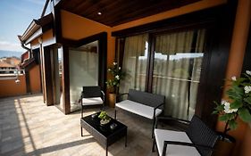 Medius Park Apartment